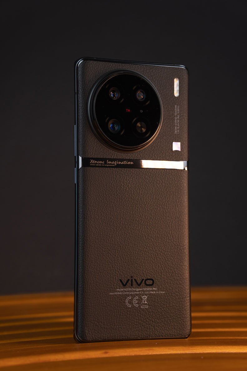 vivo-X90-Pro-spate